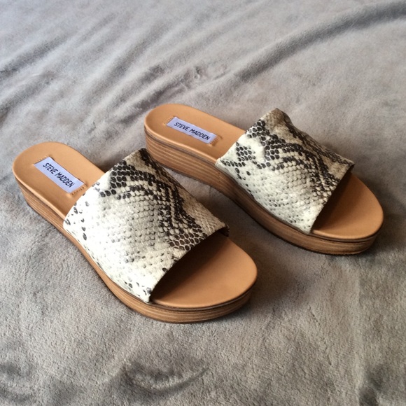 NIB Steve Madden Geneca Flatform Slide Sandals - Picture 3 of 4